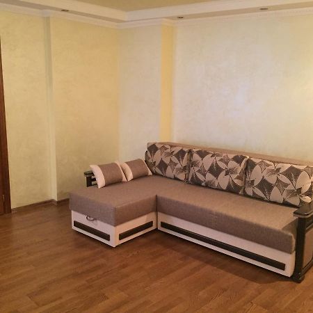 Apartment On Kostyushka 20 利沃夫 外观 照片